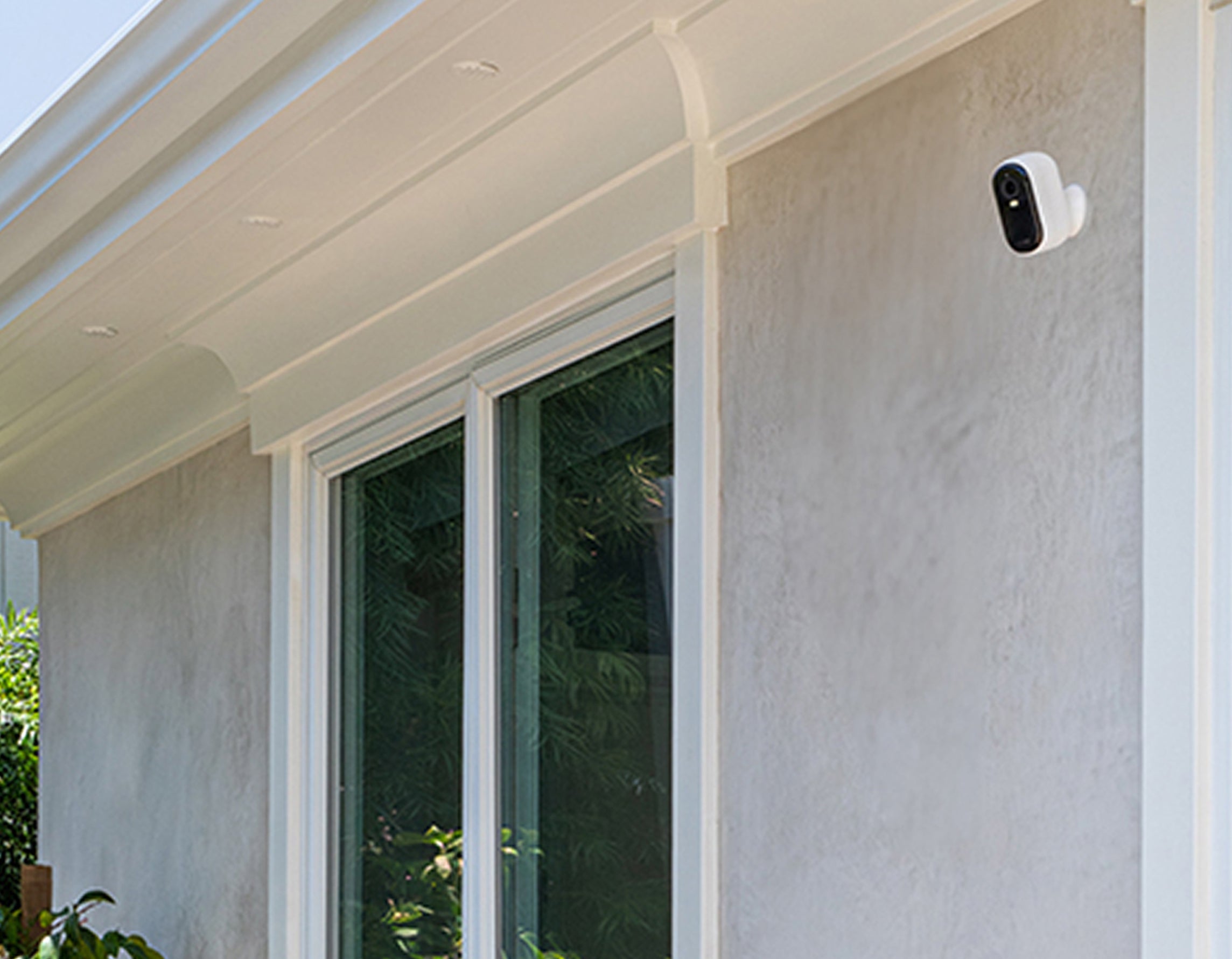 Save time from charging with a long-lasting rechargeable battery.